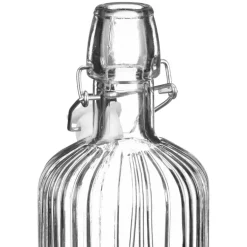 Bouteille transparente striee