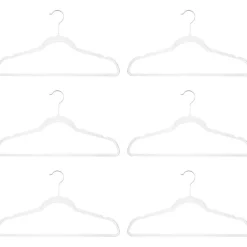 Cintres en plastique transparent