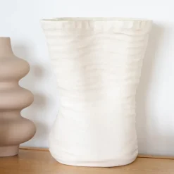 Grand vase asymetrique