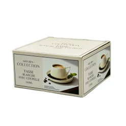 Tasse blanche avec coupelle