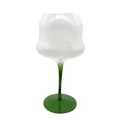 Verre a vin deforme tulipe